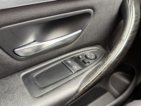 Used 2019 BMW 430i Coupe w/ M Sport Package image 16