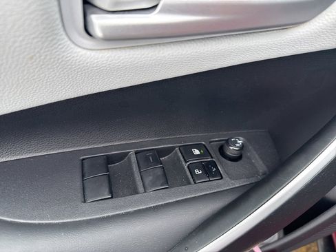 Used 2023 Toyota Corolla SE w/ Carpet Mat Package (TMS) image 16