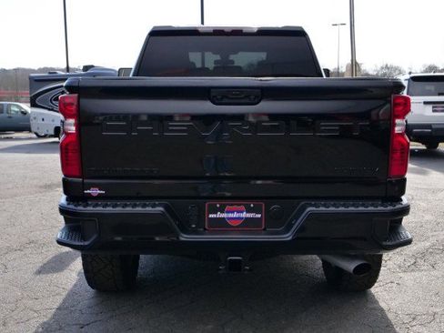 Used 2023 Chevrolet Silverado 2500 Custom w/ Custom Value Package image 16