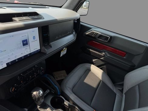 New 2024 Ford Bronco Black Diamond AWD/4WD image 8