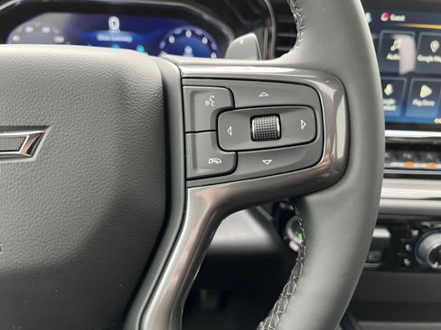 Used 2025 Chevrolet Silverado 1500 ZR2 w/ Technology Package image 20