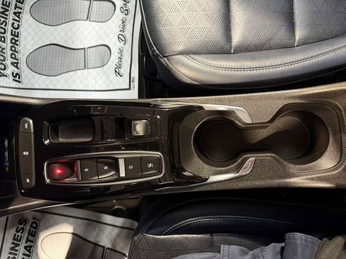 Used 2022 Chevrolet Bolt EUV LT w/ Convenience Package image 20