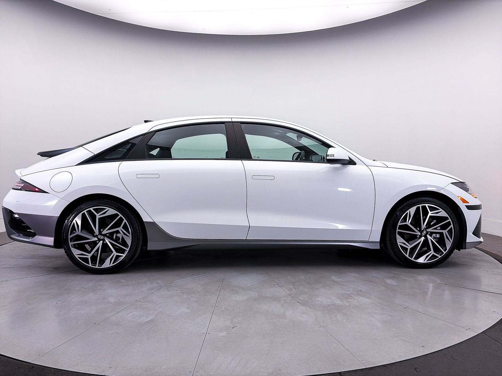 Used 2023 Hyundai Ioniq 6 SEL w/ Cargo Package RWD image 40