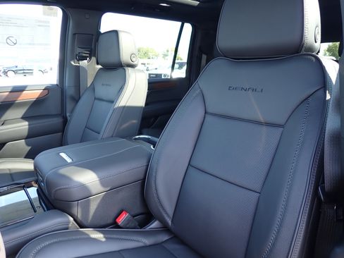 New 2026 GMC Yukon XL Denali w/ Sun & Power Step Package image 20