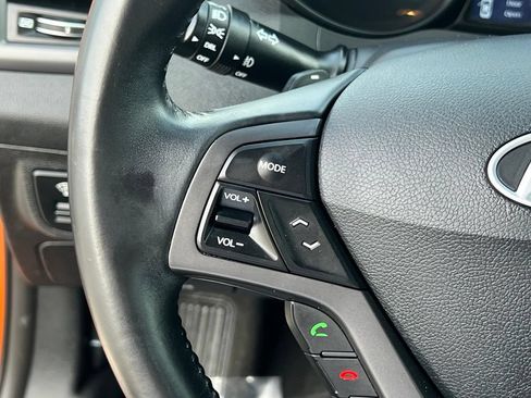 Used 2015 Hyundai Veloster Turbo FWD image 20
