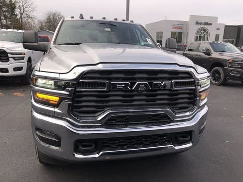 New 2026 RAM 2500 Tradesman w/ Chrome Appearance Group AWD/4WD image 8