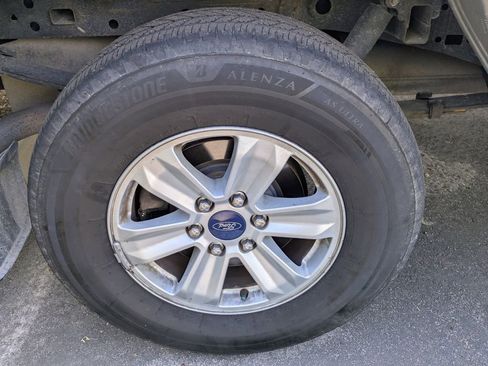 Used 2019 Ford F150 XLT w/ Trailer Tow Package image 8