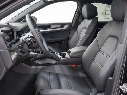 Used 2026 Porsche Cayenne Coupe AWD/4WD image 5