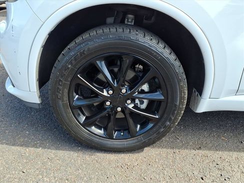 Used 2017 Dodge Durango GT image 9