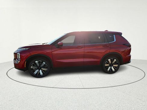 New 2026 Mitsubishi Outlander SE FWD image 3