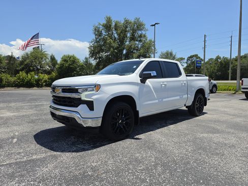 Certified 2023 Chevrolet Silverado 1500 LT AWD/4WD image 10