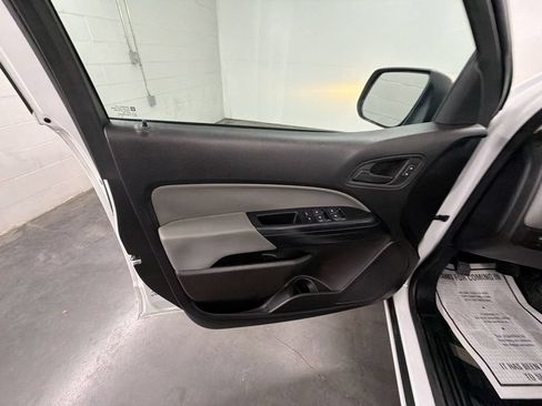 Used 2019 Chevrolet Colorado W/T w/ WT Convenience Package RWD image 19