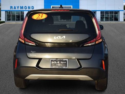 Used 2023 Kia Soul LX w/ LX Technology Package image 4