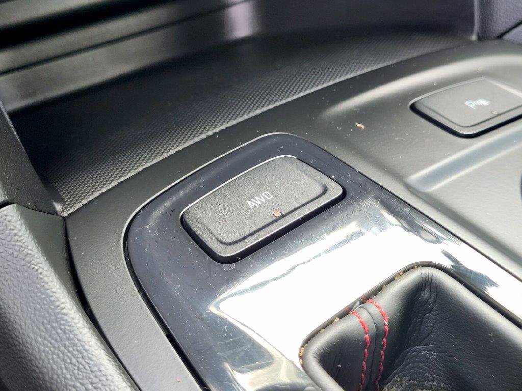 Used 2023 Chevrolet Equinox RS w/ LPO, Floor Liner Package AWD/4WD image 24