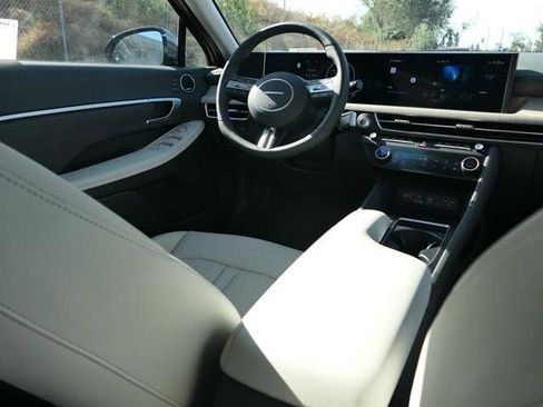 New 2025 Hyundai Sonata Limited image 25