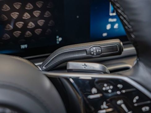 New 2026 Mercedes-Benz Maybach GLS 600 4MATIC image 17