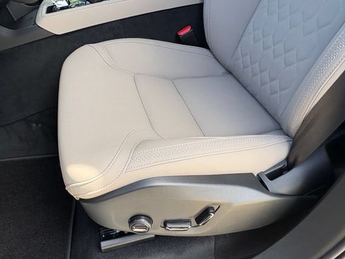 New 2026 Volvo XC90 B6 Plus w/ Protection Package Premier AWD/4WD image 19