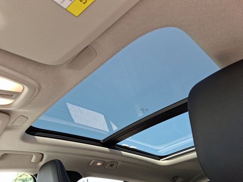 New 2026 Volvo XC40 B5 Plus w/ Protection Package Premier image 10