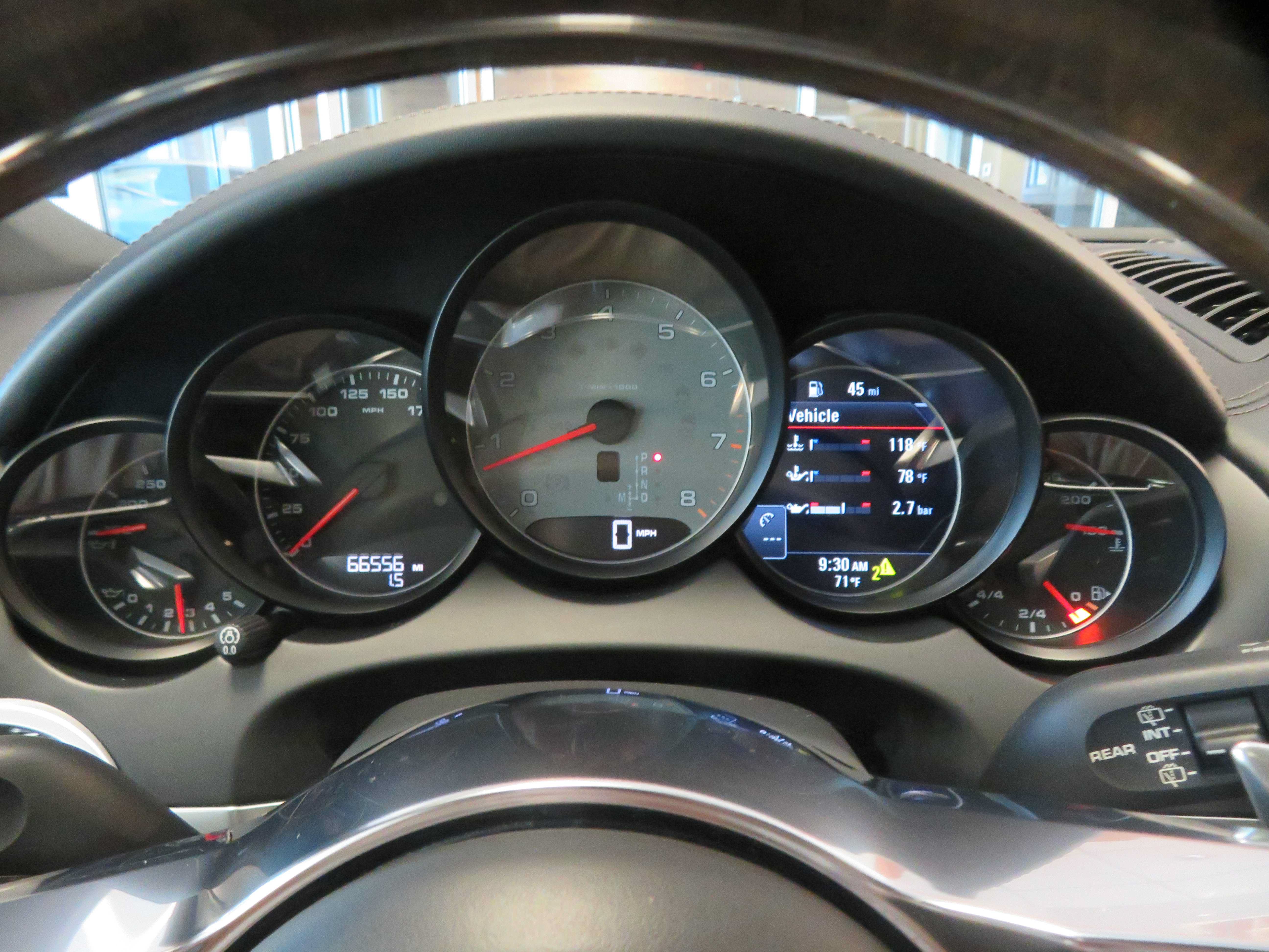 Used 2015 Porsche Cayenne S AWD/4WD image 31