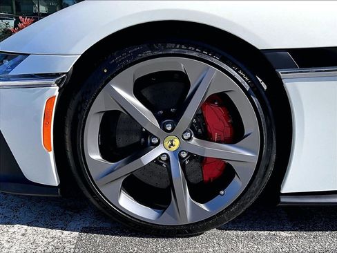 Used 2026 Ferrari 12Cilindri image 17