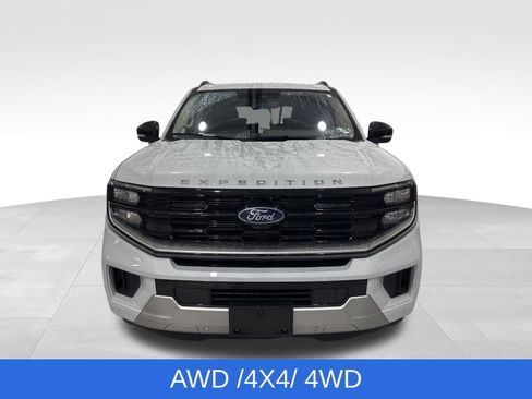 Used 2025 Ford Expedition Platinum AWD/4WD image 13
