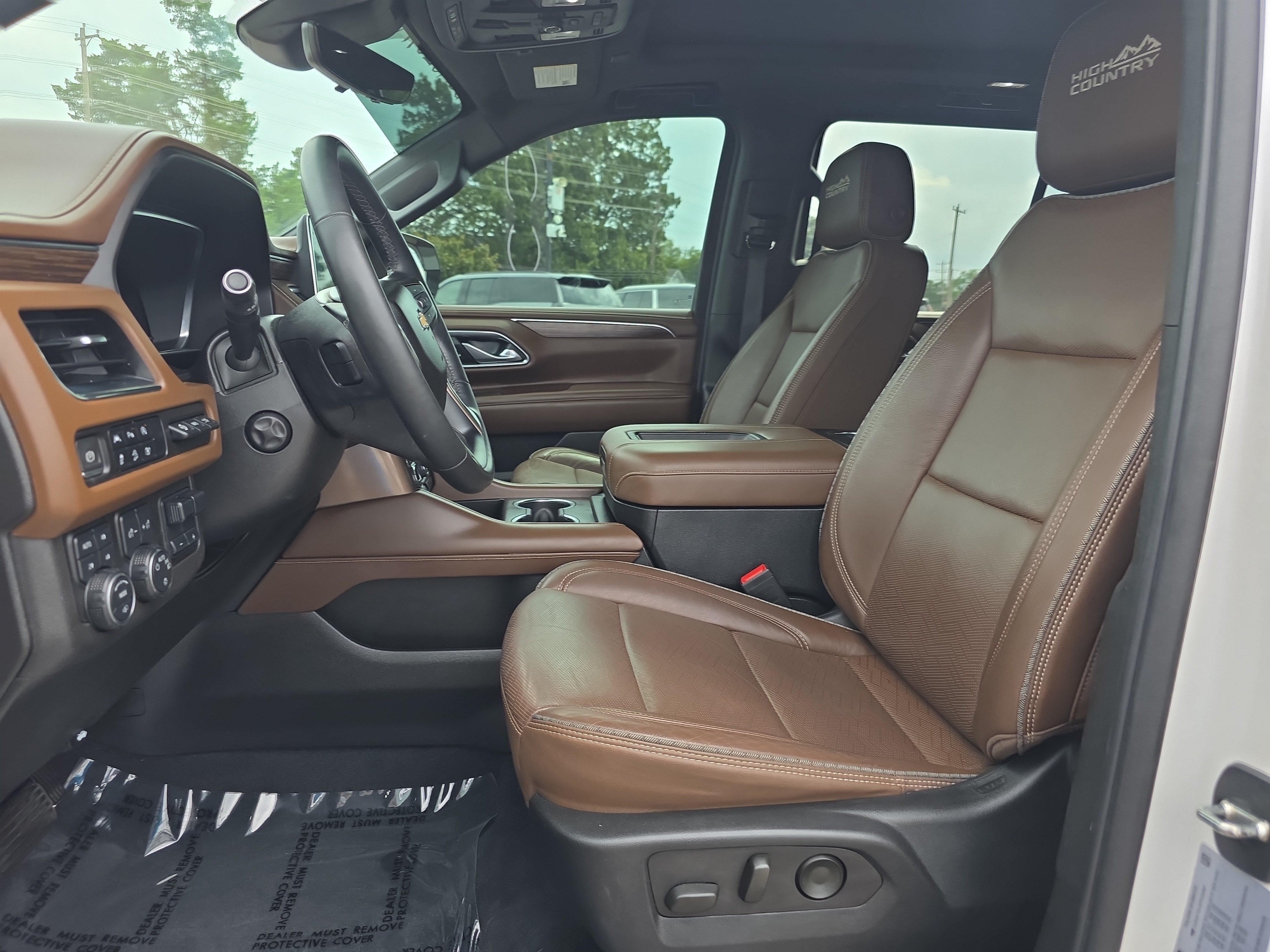 Used 2023 Chevrolet Tahoe High Country AWD/4WD image 10