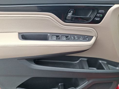 Used 2022 Honda Odyssey Elite image 12