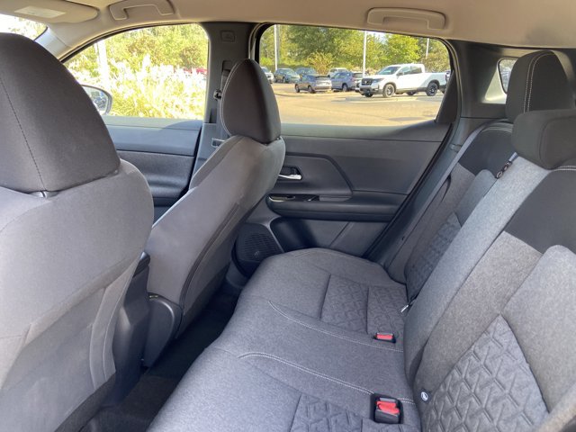Used 2025 Nissan Kicks SV FWD image 17