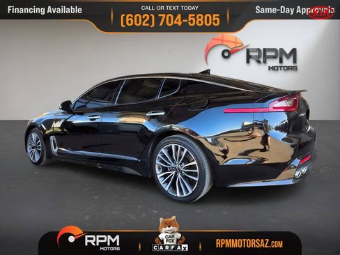 Used 2018 Kia Stinger Premium RWD image 4