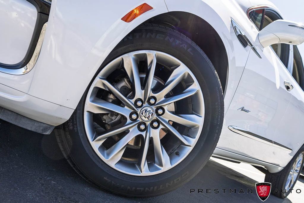 Used 2023 Buick Enclave Avenir w/ Avenir Technology Package AWD/4WD image 48