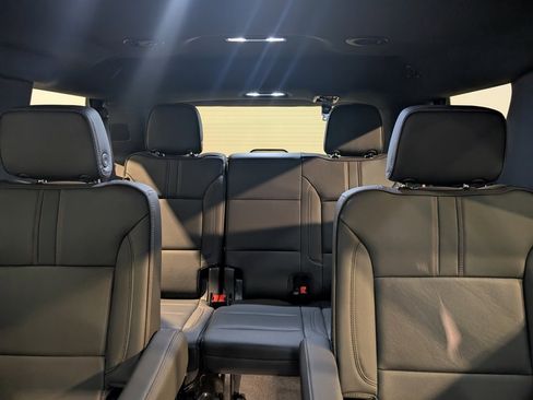 Used 2022 Chevrolet Tahoe RST w/ Luxury Package image 28