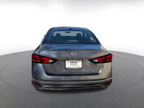 Used 2025 Nissan Altima 2.5 SV image 12