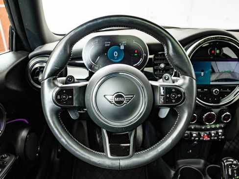 Used 2024 MINI Cooper S w/ Signature Upholstery Package FWD image 38