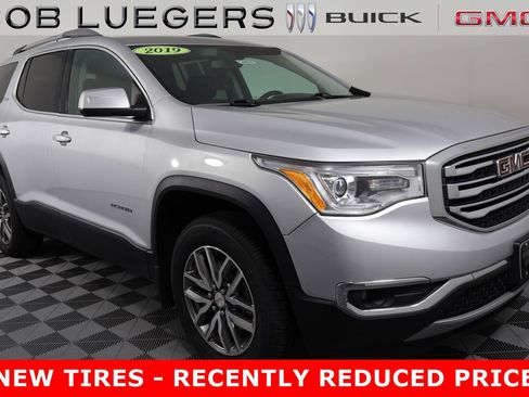 Used 2019 GMC Acadia SLE image 1