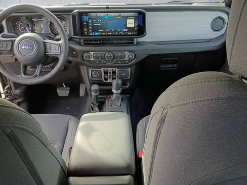 New 2025 Jeep Gladiator Sport image 11