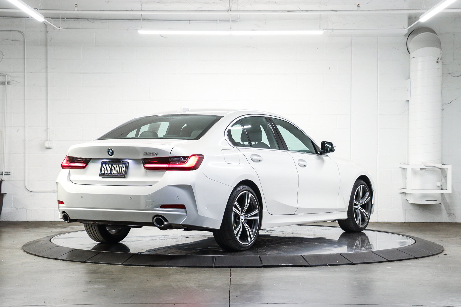 Certified 2024 BMW 330i Sedan w/ Convenience Package RWD image 7