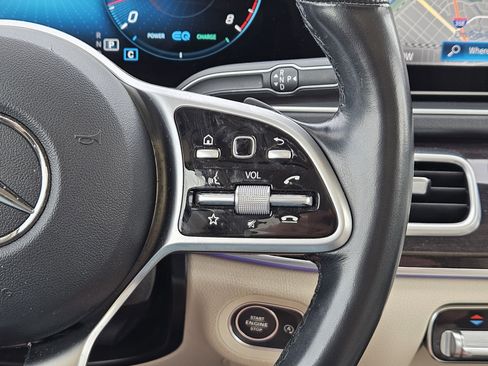 Used 2021 Mercedes-Benz GLS 580 4MATIC image 29