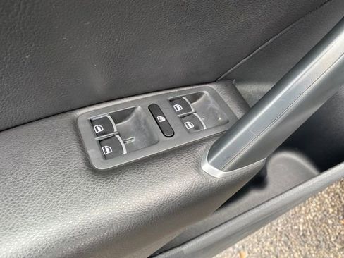 Used 2022 Volkswagen Passat 2.0T image 17