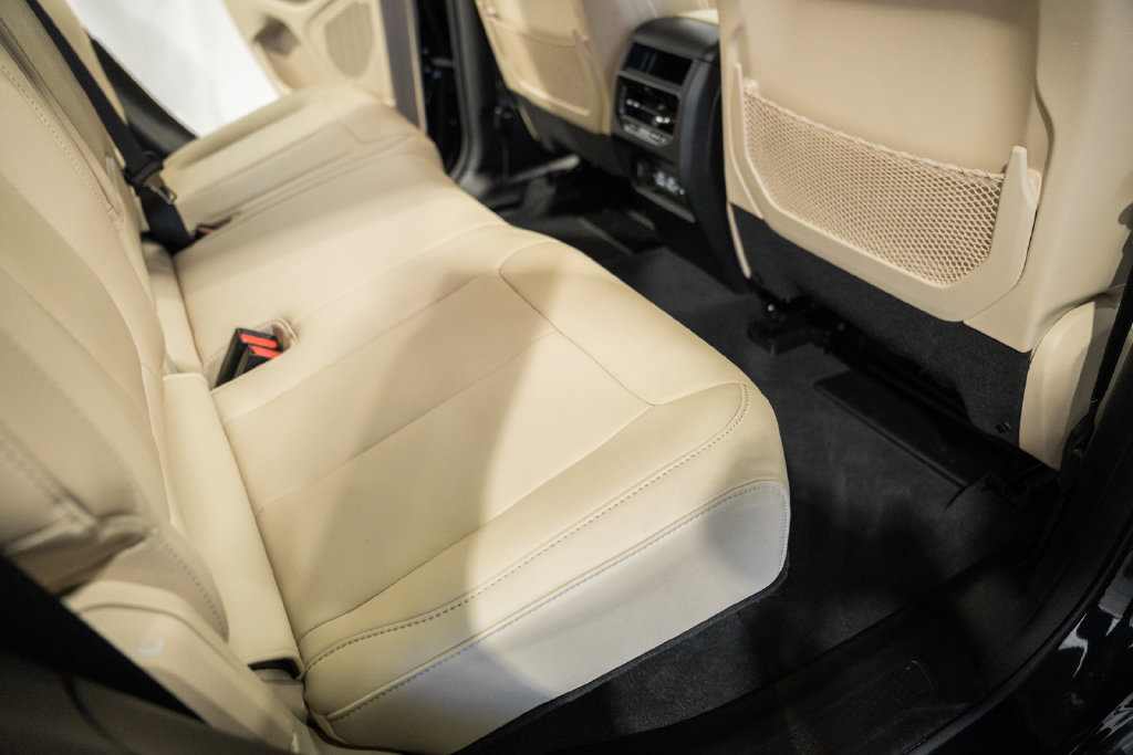 Certified 2023 Jeep Grand Cherokee Limited AWD/4WD image 28