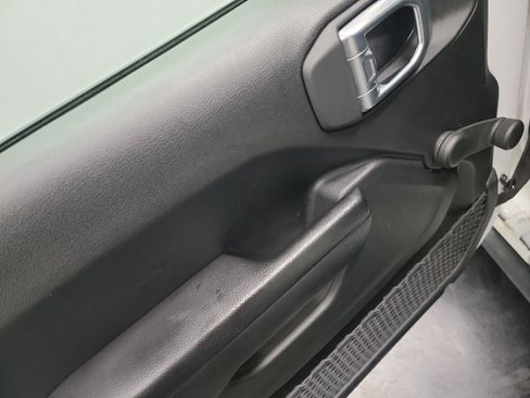 Used 2021 Jeep Gladiator Sport image 14