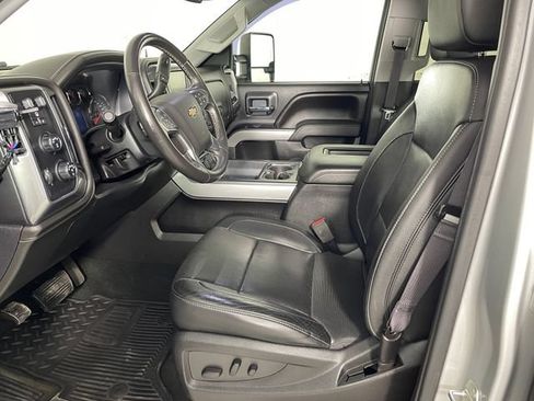 Used 2017 Chevrolet Silverado 1500 LTZ Z71 w/ LTZ Plus Package AWD/4WD image 2