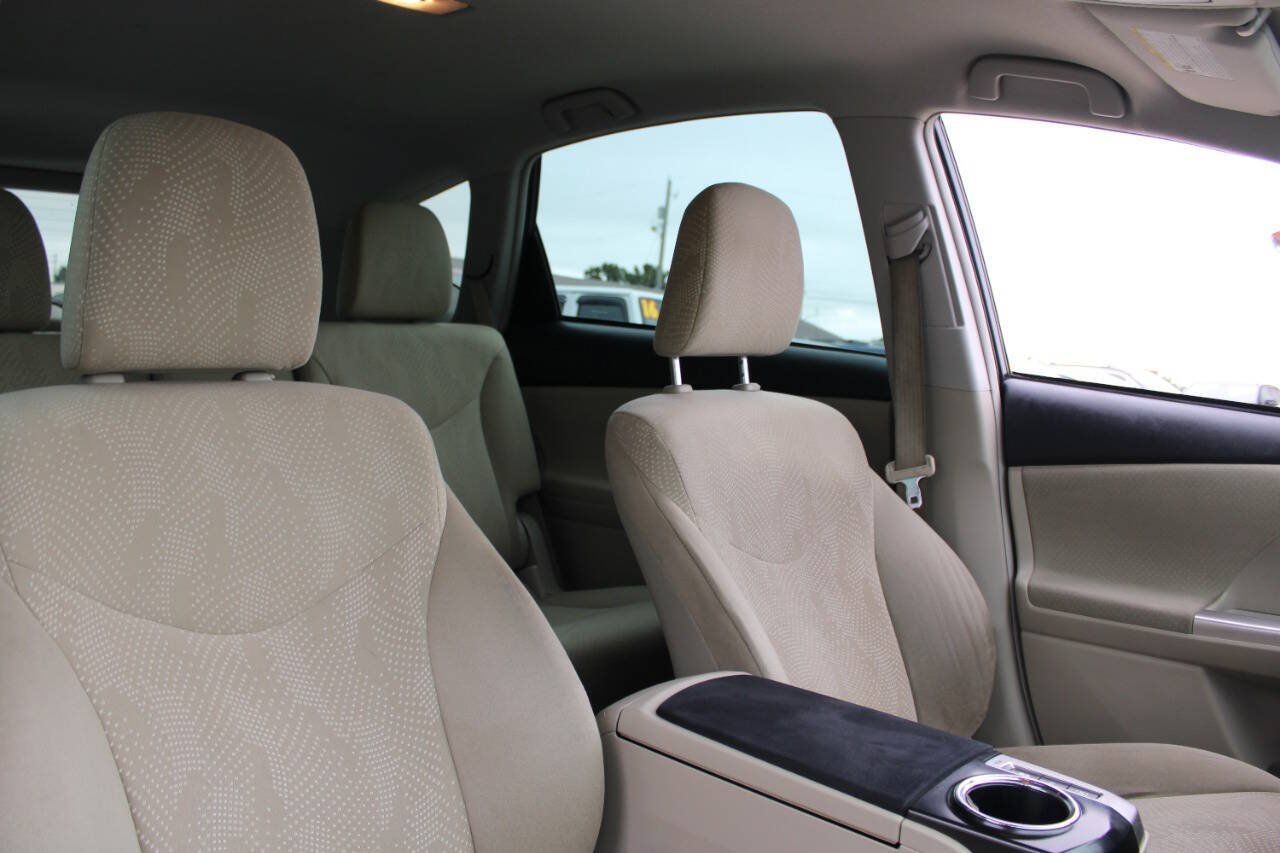 Used 2014 Toyota Prius V Two FWD image 10