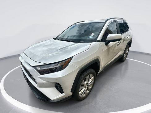 Used 2025 Toyota RAV4 Limited image 1