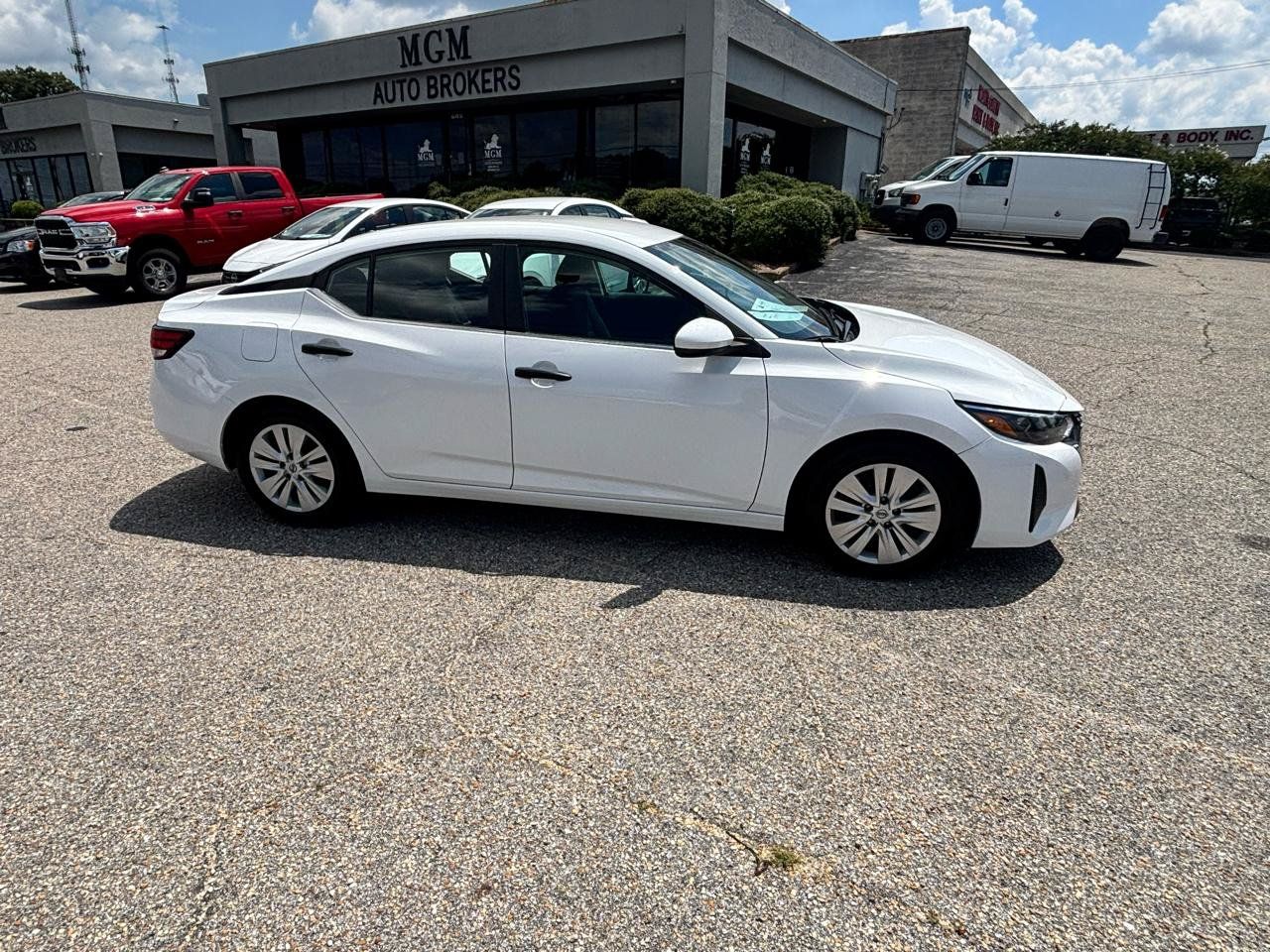 Used 2024 Nissan Sentra S FWD image 44