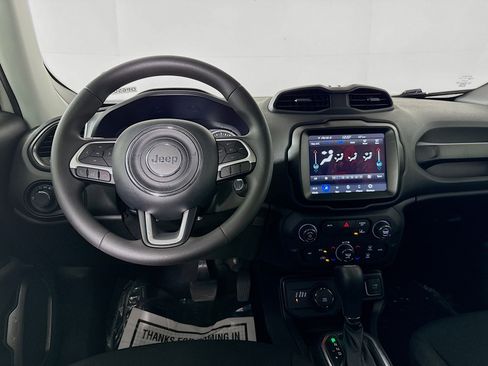 Used 2023 Jeep Renegade Latitude image 26