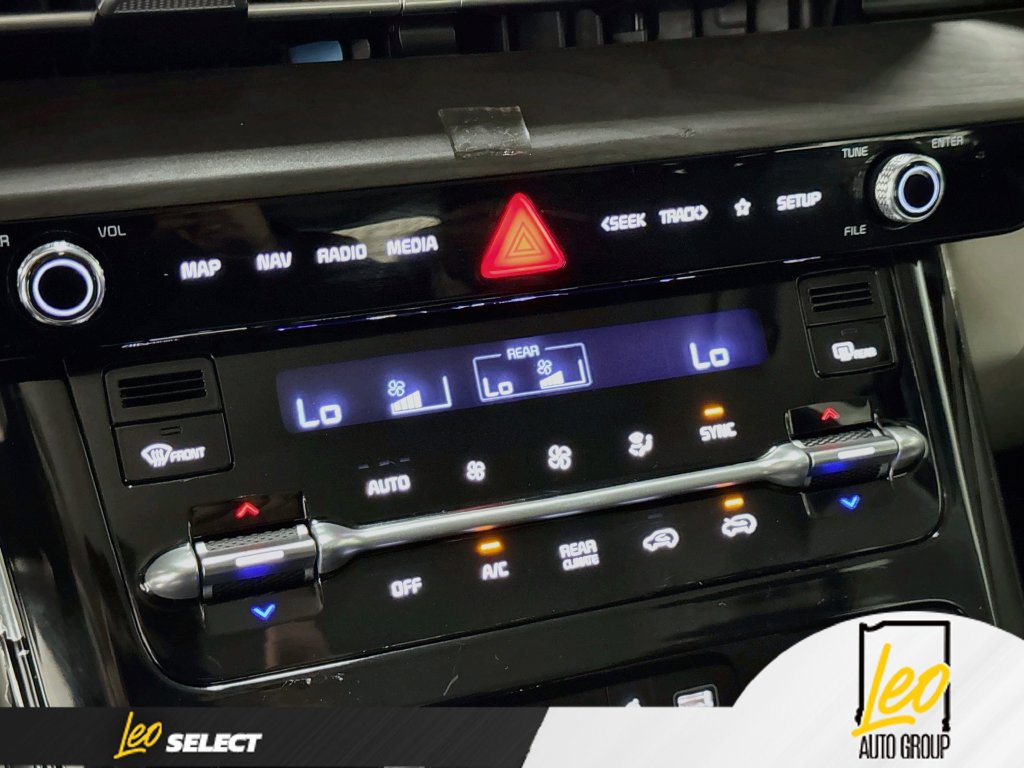 Used 2022 Kia Carnival EX FWD image 19