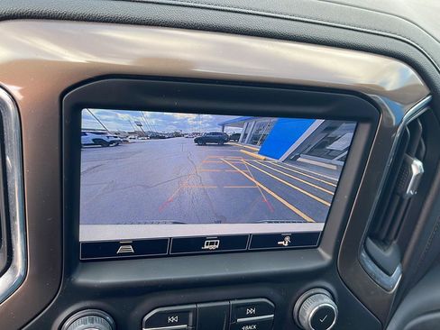 Used 2022 Chevrolet Silverado 1500 High Country image 13