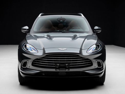 Used 2021 Aston Martin DBX image 6