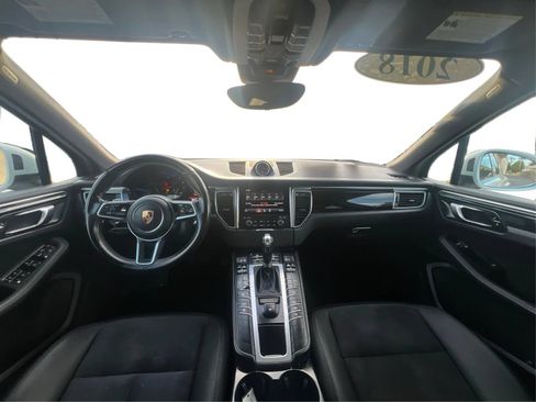 Used 2018 Porsche Macan Sport Edition AWD/4WD image 23