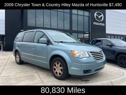 Used 2009 Chrysler Town & Country Touring w/ Family Value Group